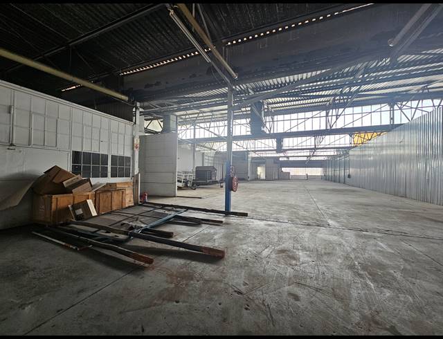 1,459M² WAREHOUSE TO LET IN ISANDO